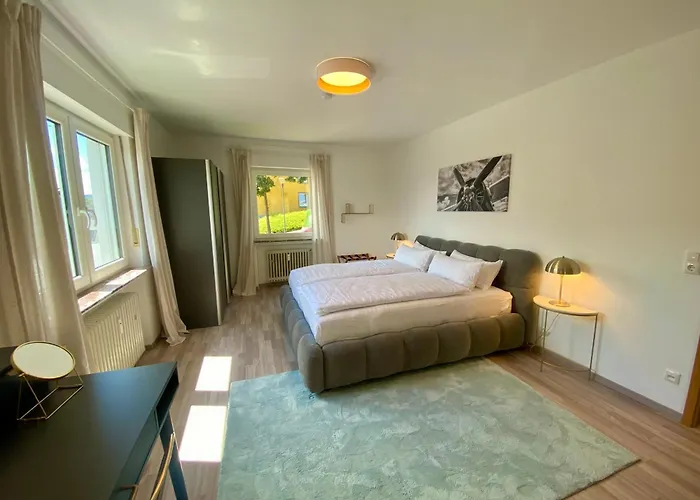 Schlossweg 몬타바우르